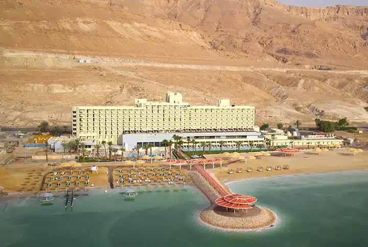 7 Things You Should Know Before Floating in the Dead Sea